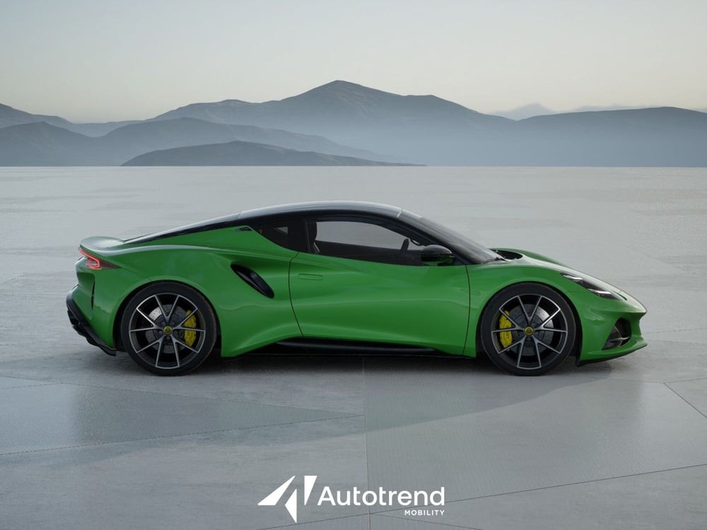 Lotus Emira nuova a Bari (6)