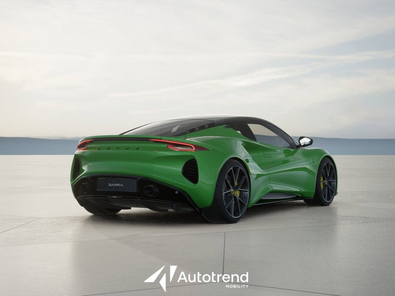 Lotus Emira nuova a Bari (7)