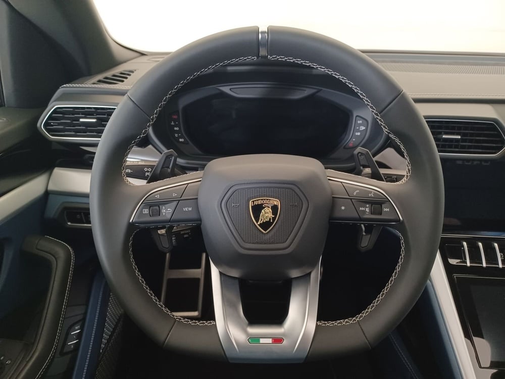 Lamborghini Urus usata a Torino (10)