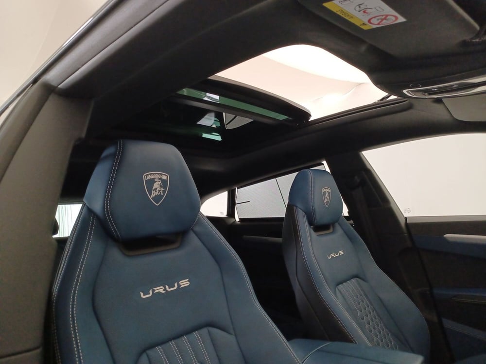 Lamborghini Urus usata a Torino (17)