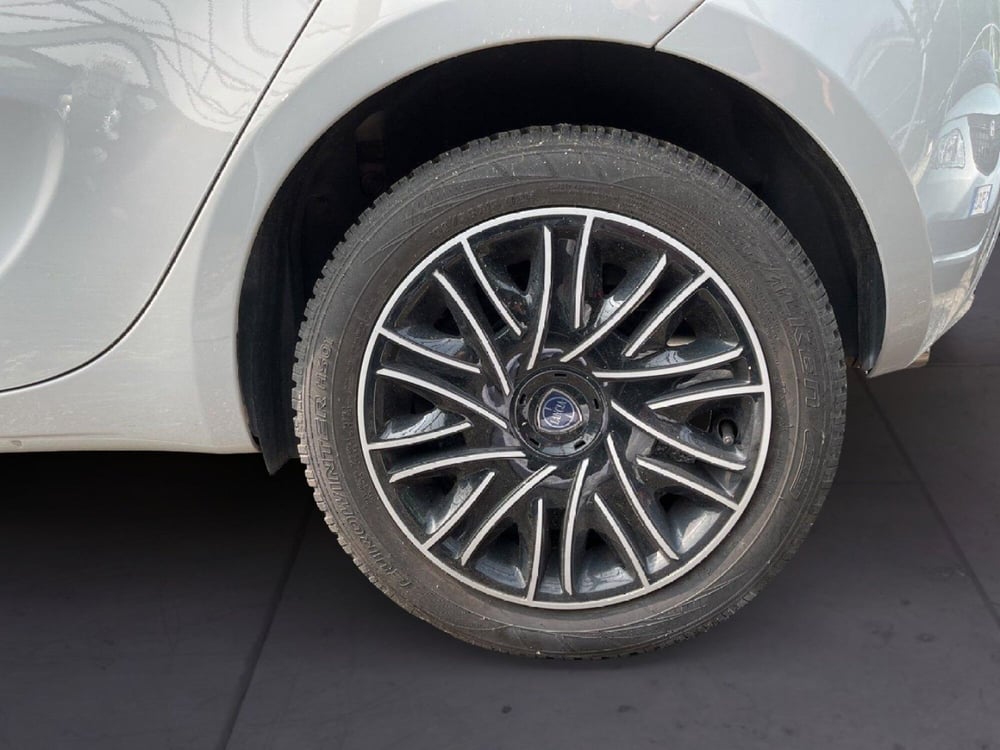 Lancia Ypsilon usata a Torino (7)
