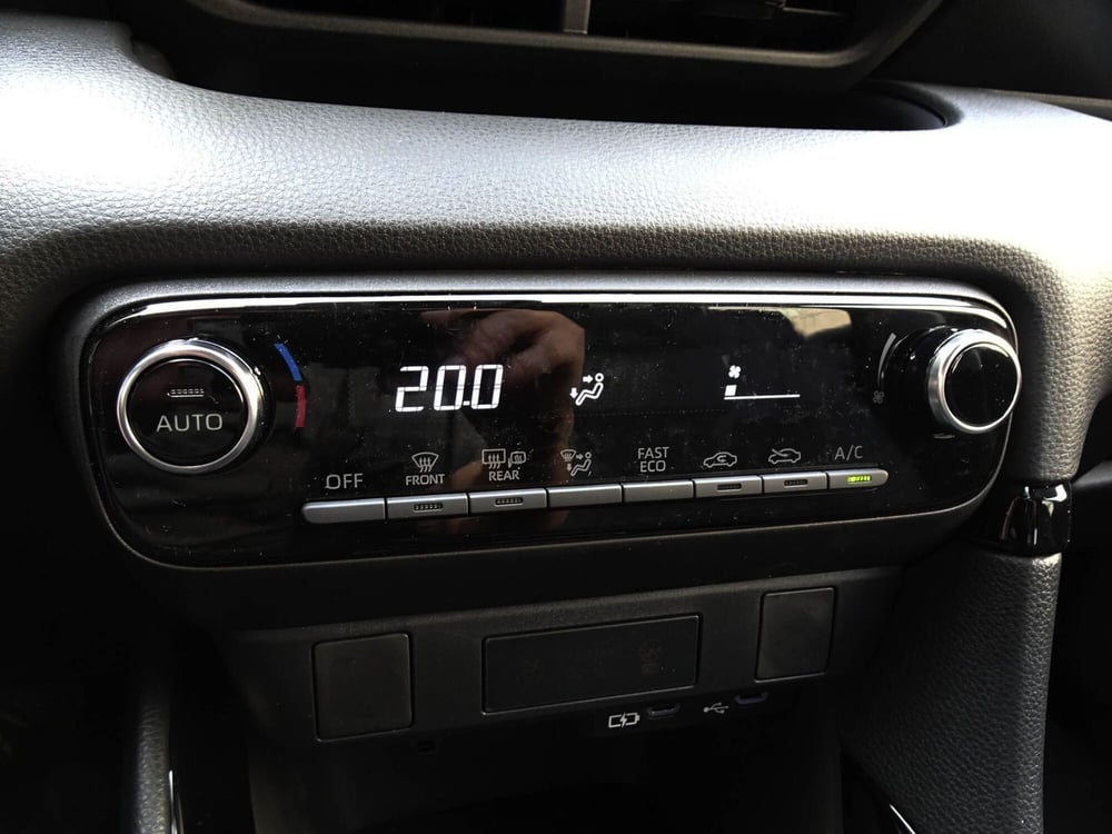 Toyota Yaris nuova a Treviso (18)