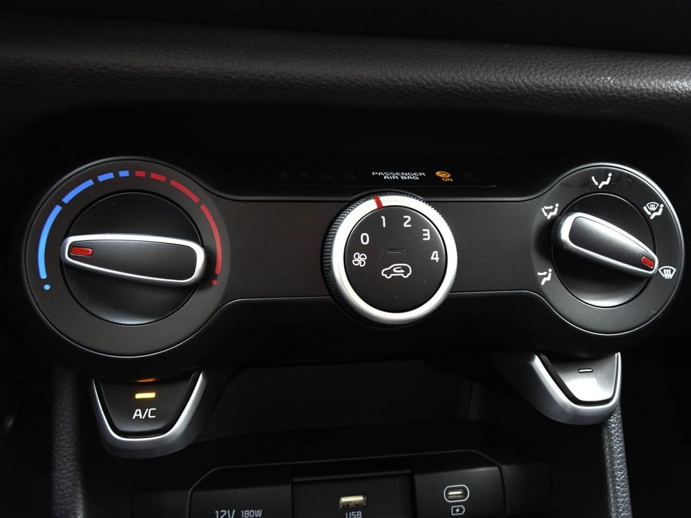 Kia Picanto nuova a Treviso (17)