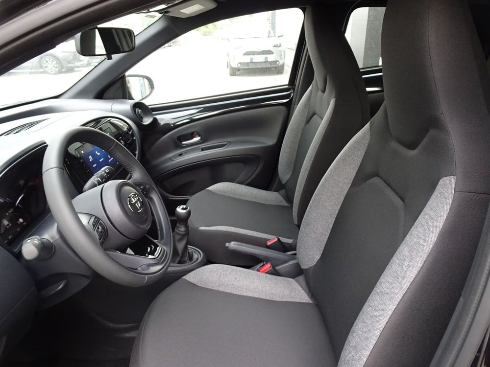 Toyota Aygo X nuova a Treviso (10)