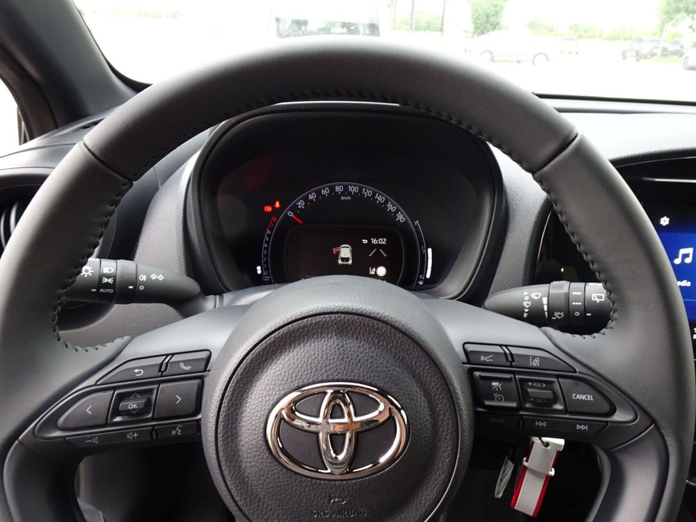 Toyota Aygo X nuova a Treviso (13)