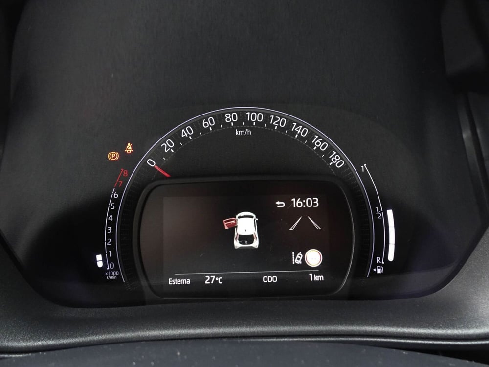 Toyota Aygo X nuova a Treviso (14)