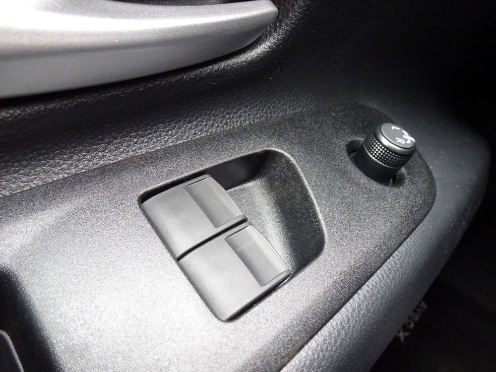Toyota Aygo X nuova a Treviso (15)