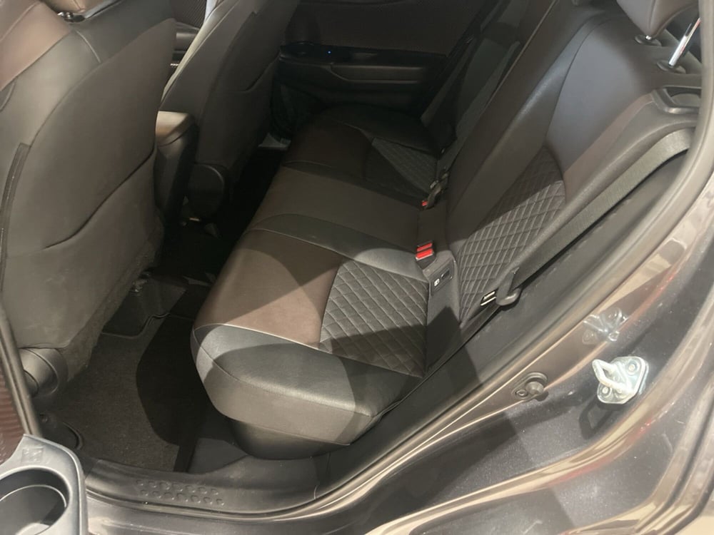 Toyota Toyota C-HR usata a Catania (8)