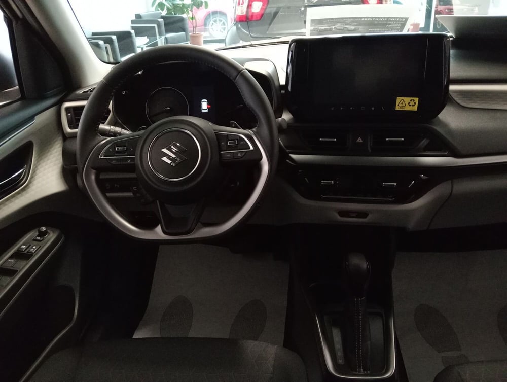 Suzuki Swift nuova a Cremona (9)