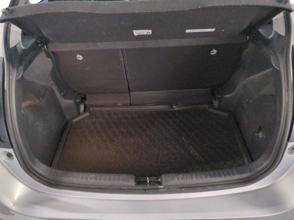 Toyota Yaris usata a Milano (17)