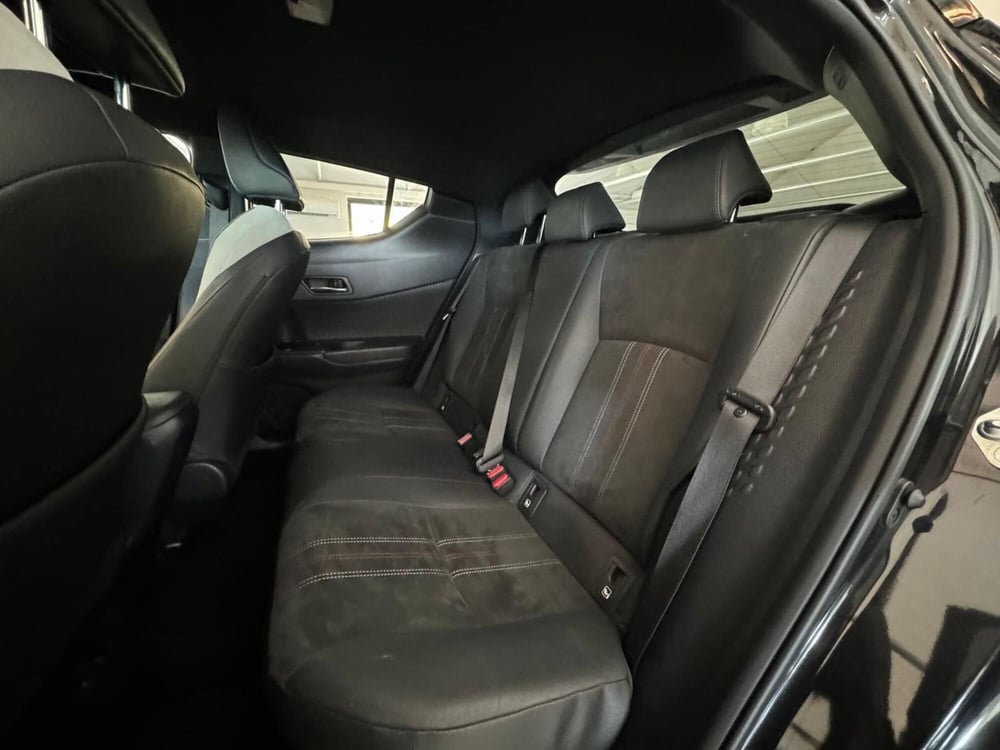 Toyota Toyota C-HR usata a Modena (13)