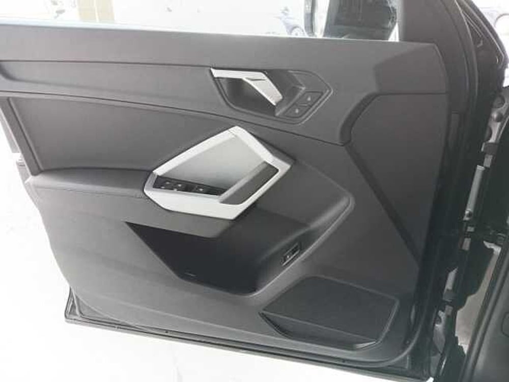 Audi Q3 Sportback usata a Lucca (13)