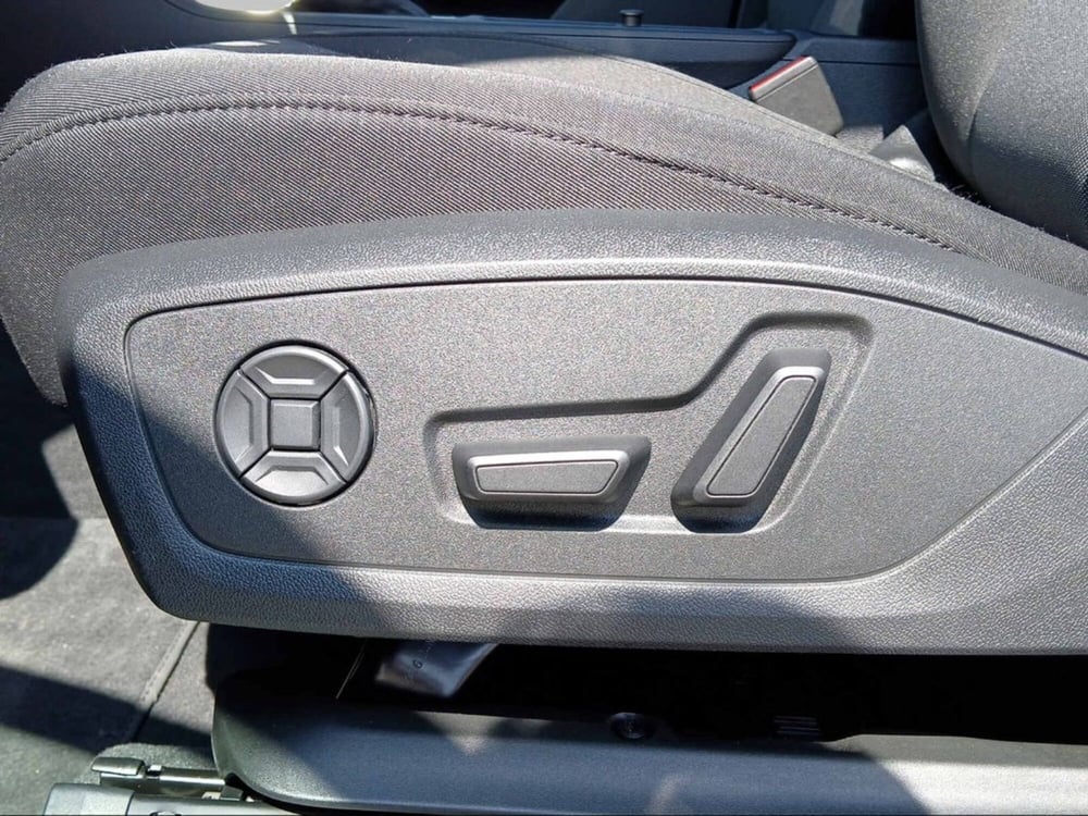 Audi Q3 Sportback usata a Livorno (14)