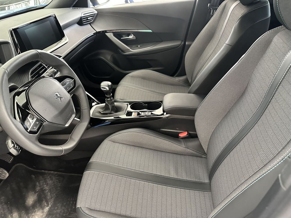 Peugeot 2008 usata a Latina (12)