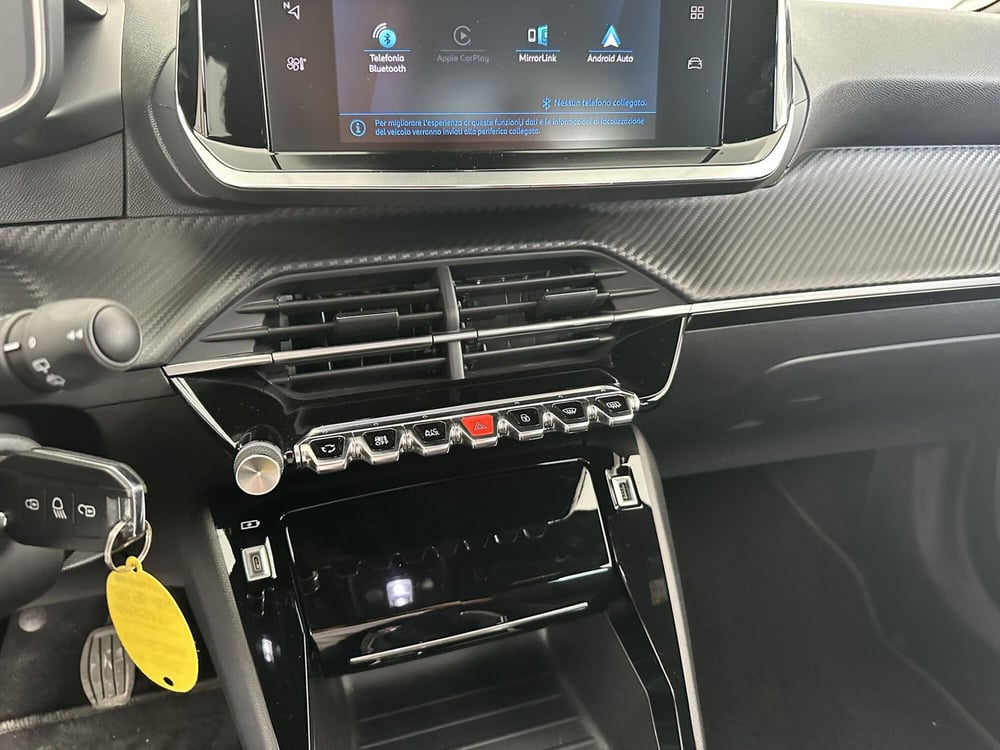 Peugeot 2008 usata a Latina (17)