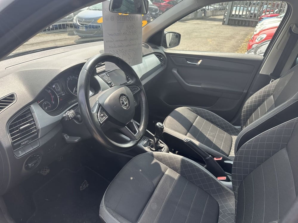 Skoda Fabia usata a Milano (12)