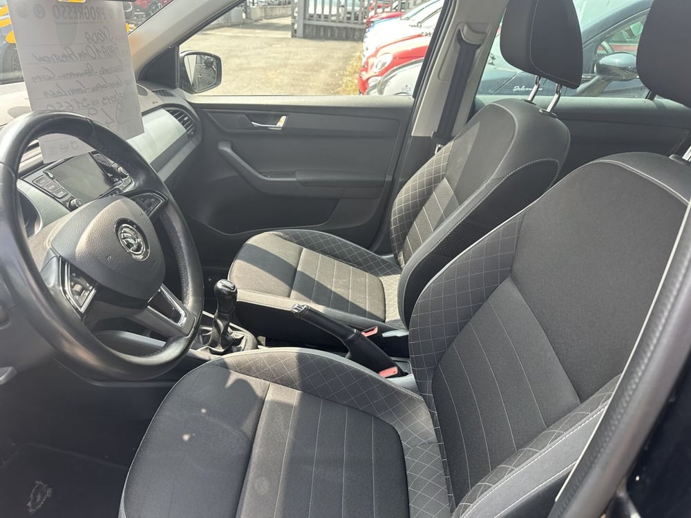 Skoda Fabia usata a Milano (13)
