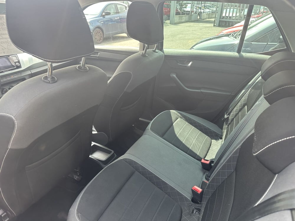 Skoda Fabia usata a Milano (14)