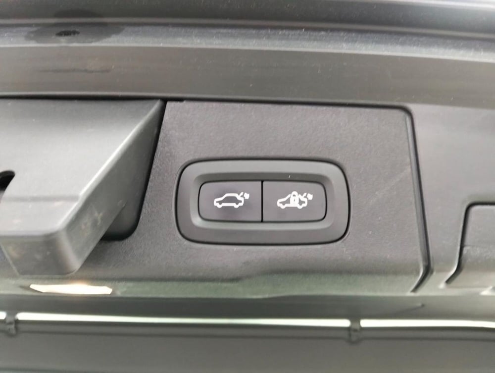 Volvo XC60 usata a Como (19)