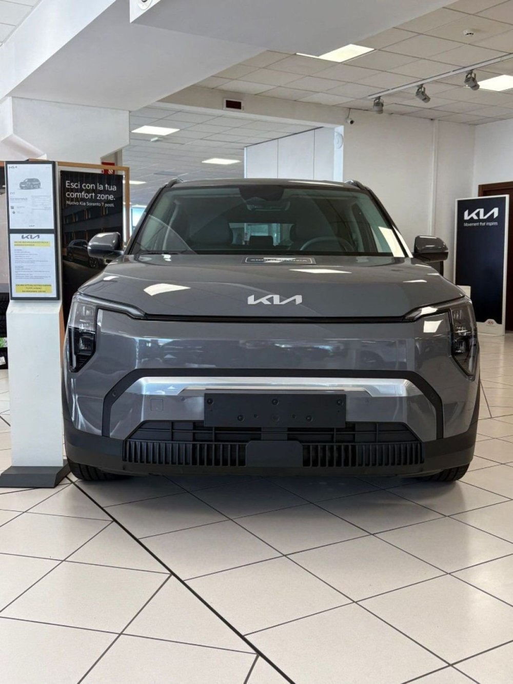 Kia EV3 nuova a Como (2)
