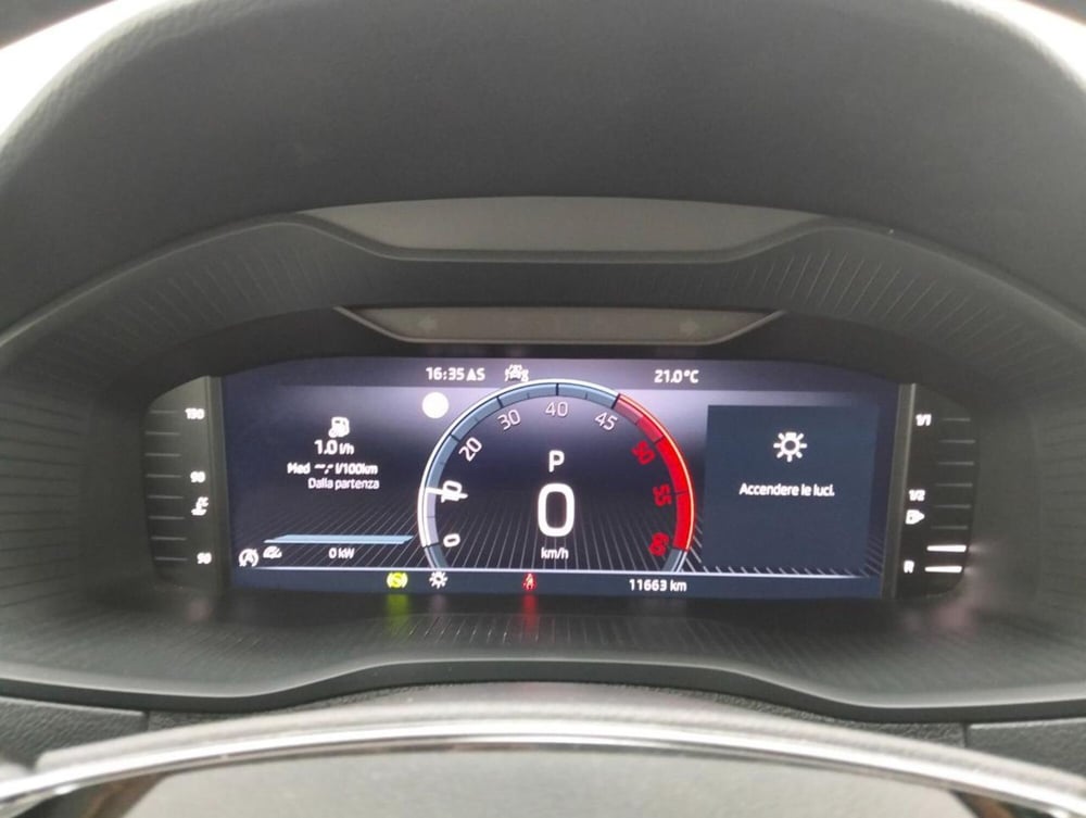 Skoda Karoq usata a Como (12)