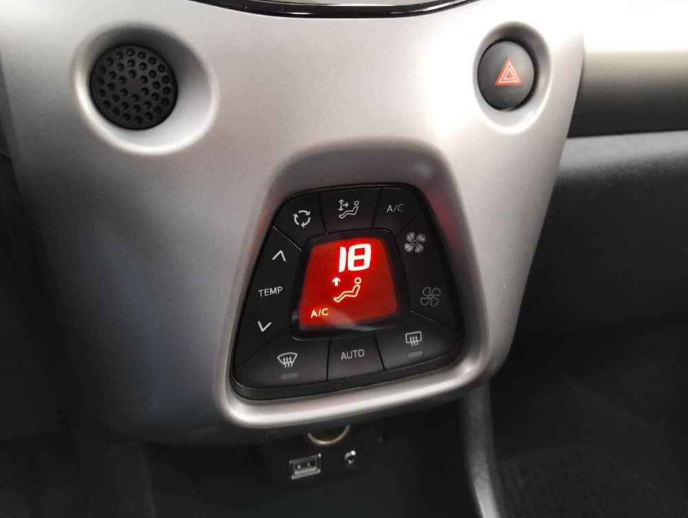 Toyota Aygo usata a Como (15)