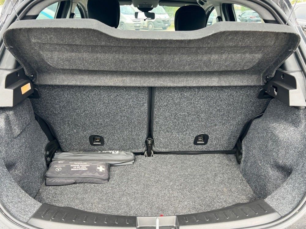 Lancia Ypsilon usata a Teramo (9)