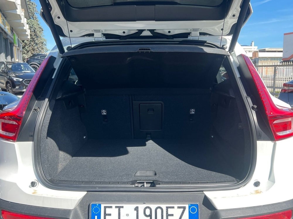 Volvo XC40 usata a Teramo (10)