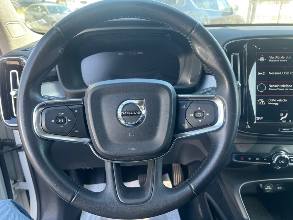 Volvo XC40 usata a Teramo (13)