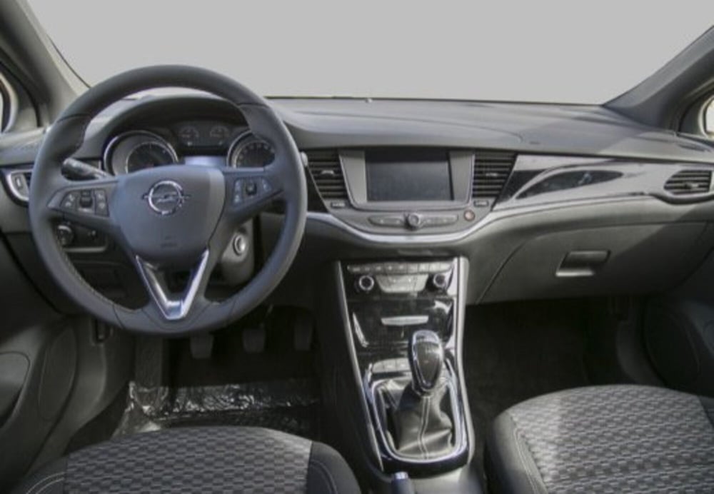 Opel Astra usata a Pescara (19)