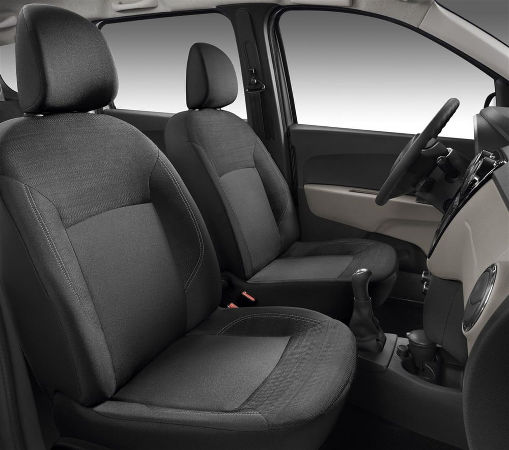 Dacia Lodgy usata a Teramo (11)