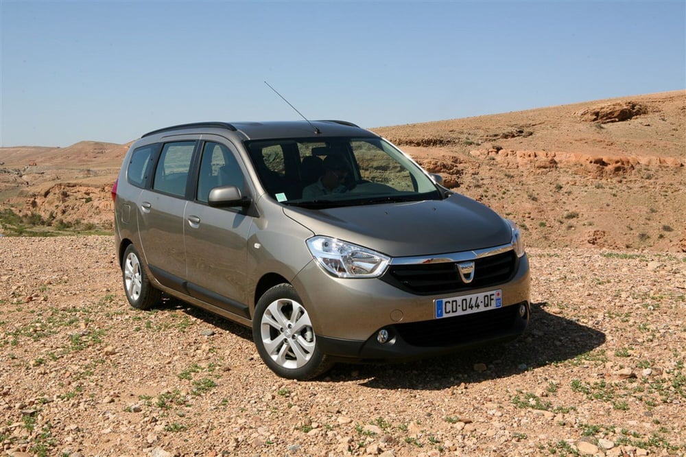 Dacia Lodgy usata a Teramo (6)