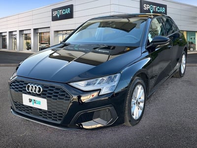 Audi A3 Sportback 35 2.0 tdi Business s-tronic del 2021 usata a Silvi