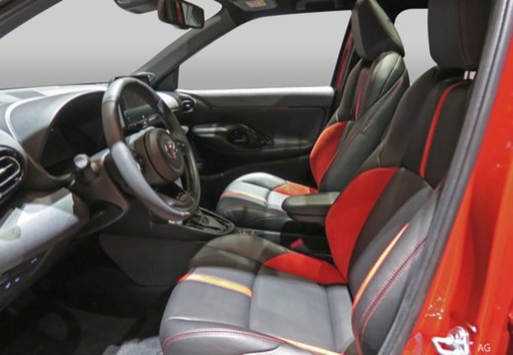 Toyota Yaris Cross usata a Pescara (7)
