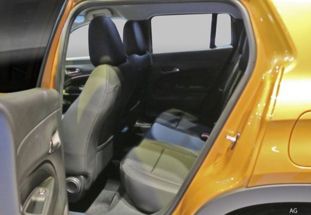 Jeep Avenger nuova a Pescara (13)