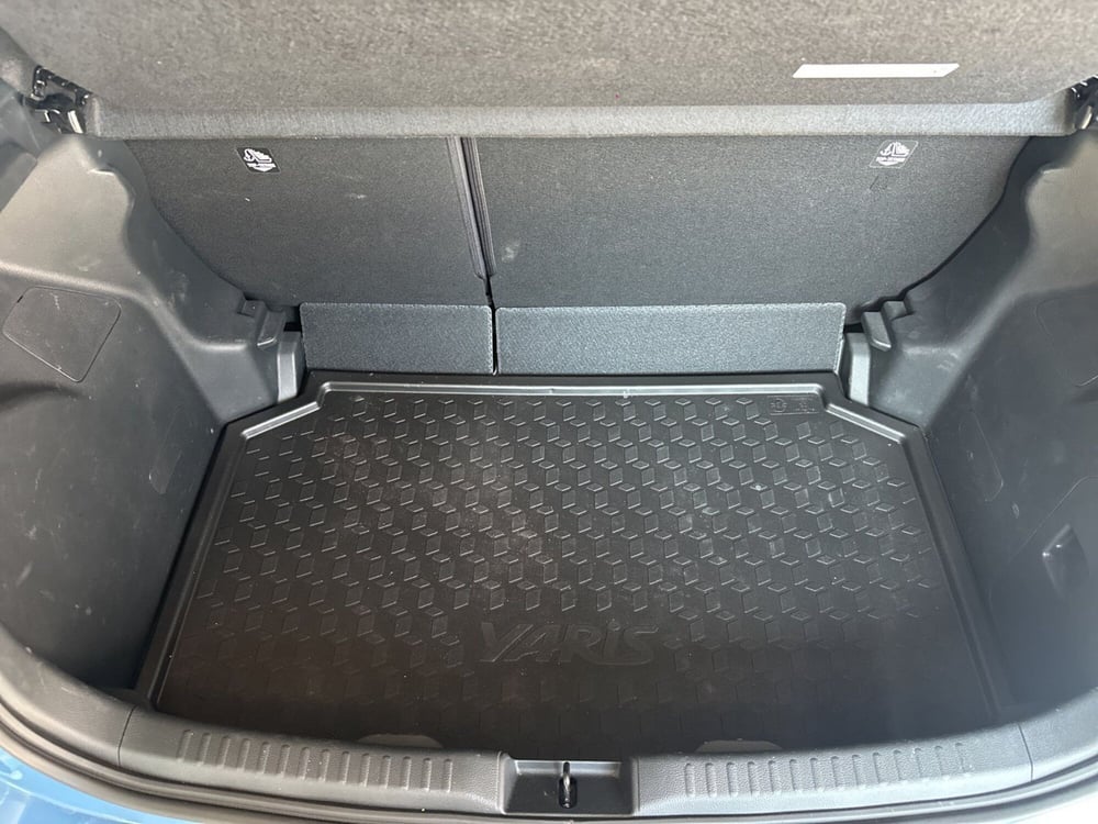 Toyota Yaris usata a Napoli (17)