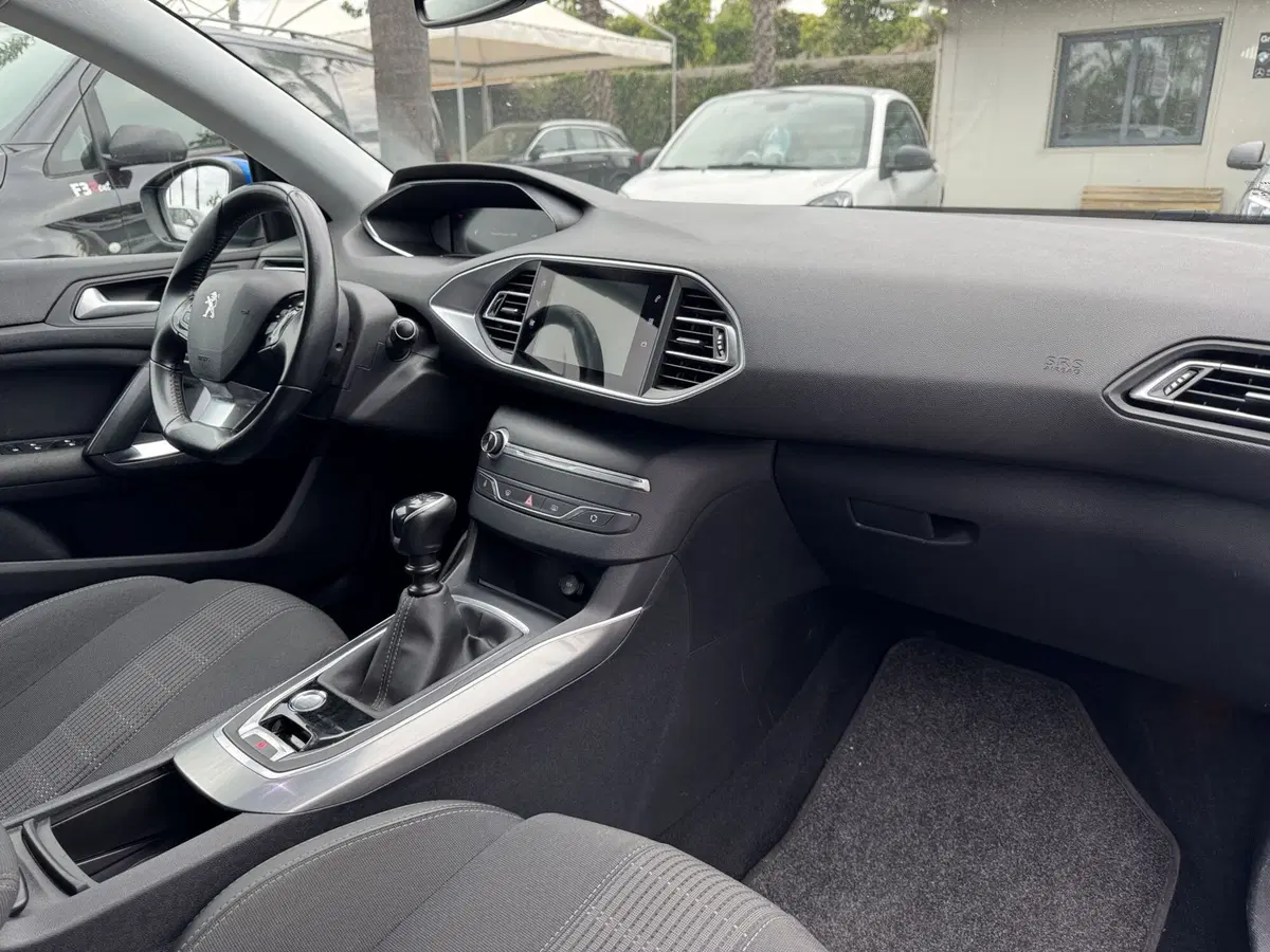 Peugeot 308 usata a Messina (9)