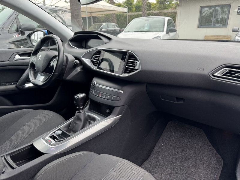 Peugeot 308 usata a Messina (9)