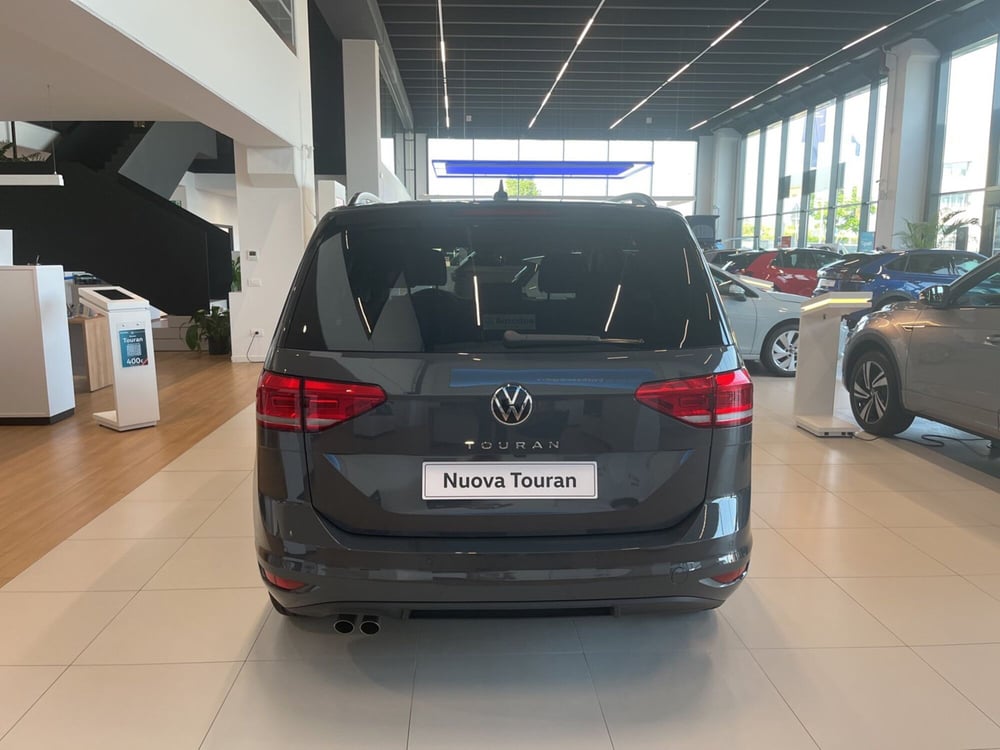 Volkswagen Touran nuova a Salerno (20)
