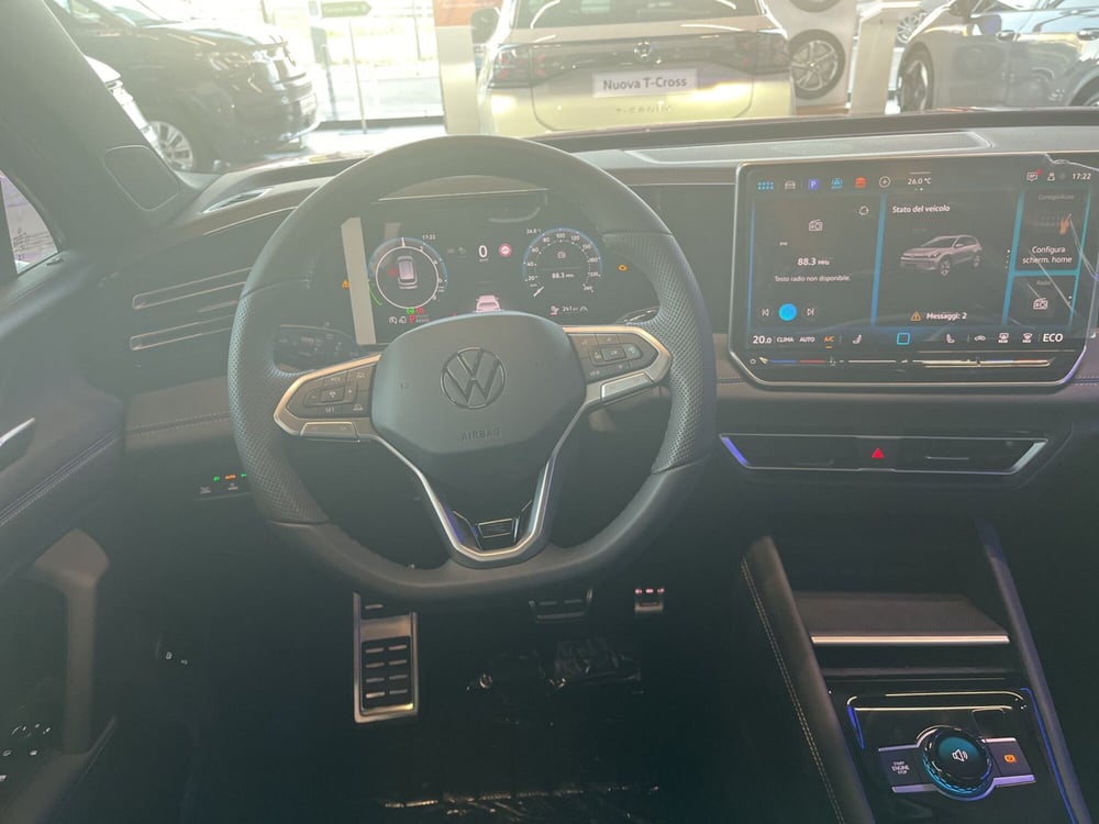 Volkswagen Tiguan nuova a Salerno (10)