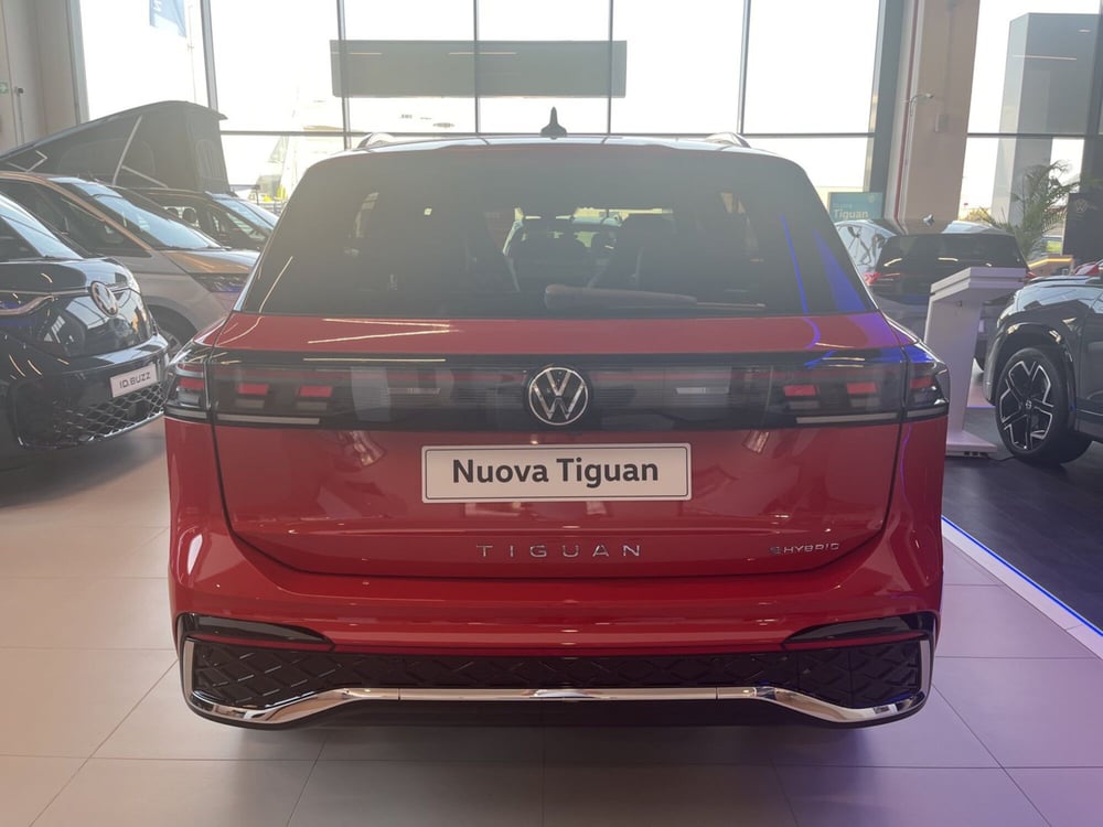 Volkswagen Tiguan nuova a Salerno (20)