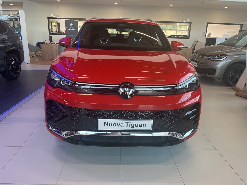 Volkswagen Tiguan nuova a Salerno (3)