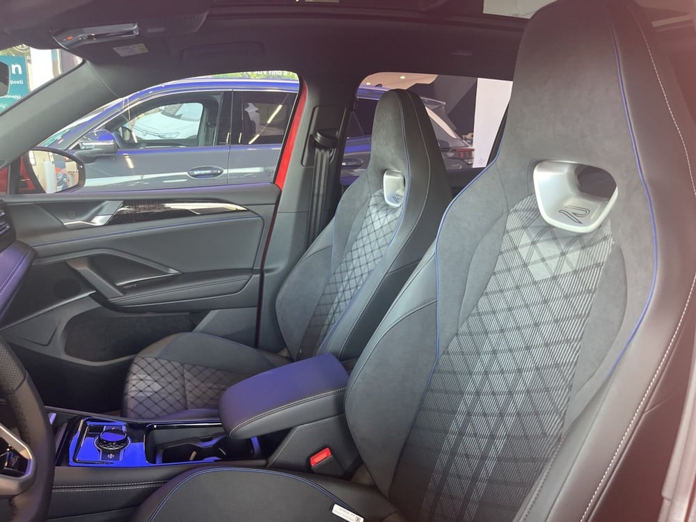 Volkswagen Tiguan nuova a Salerno (8)