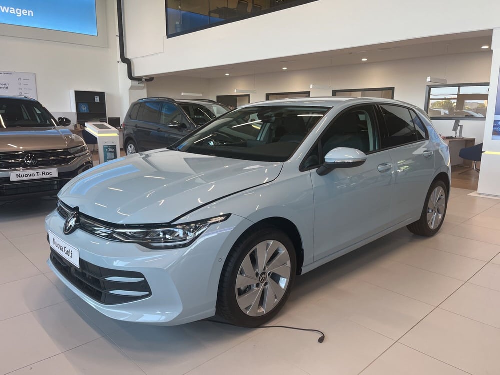 Volkswagen Golf nuova a Salerno