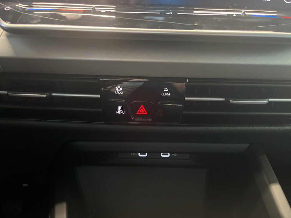 Volkswagen Golf nuova a Salerno (15)