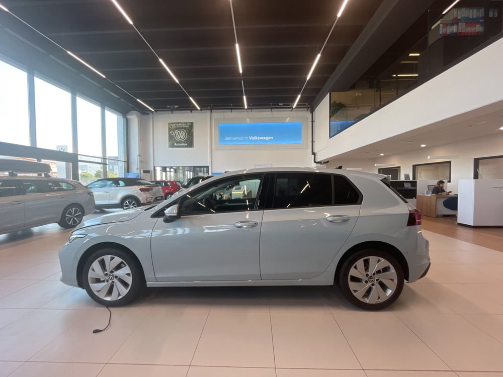 Volkswagen Golf nuova a Salerno (5)