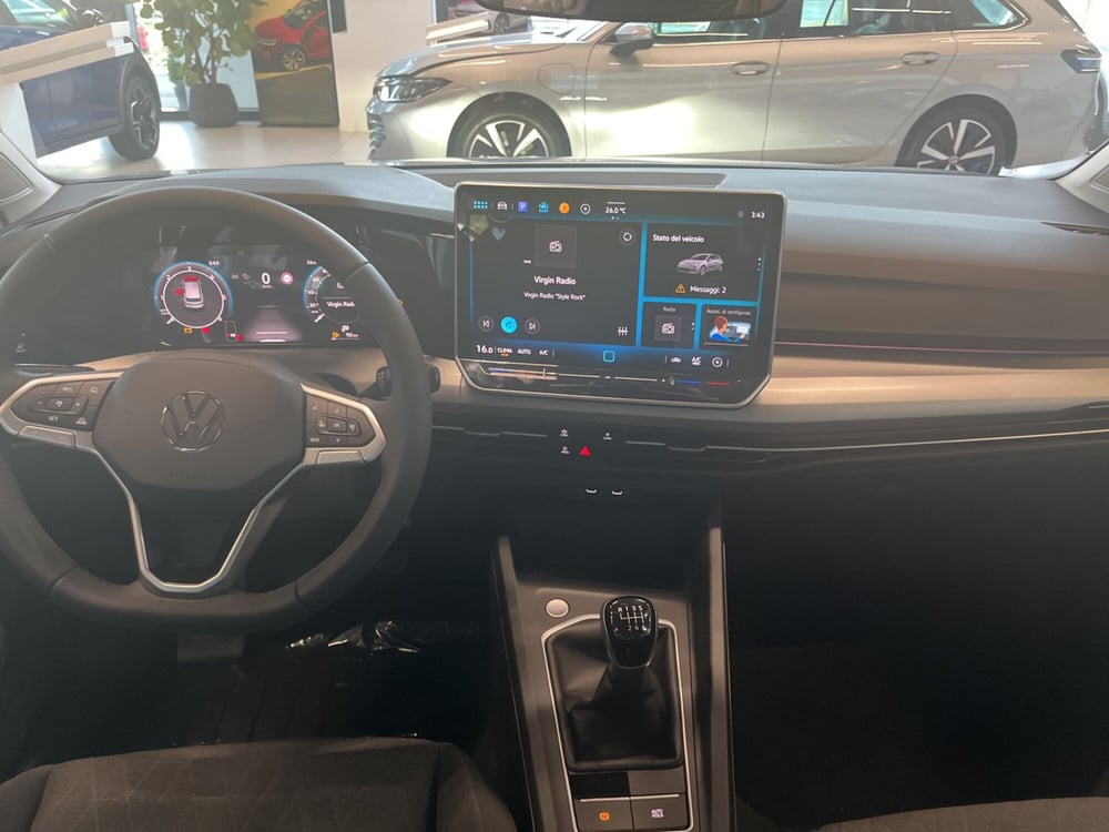 Volkswagen Golf nuova a Salerno (9)
