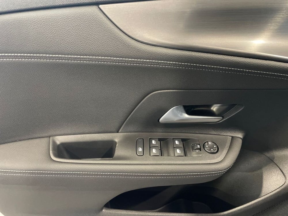 Opel Mokka nuova a Salerno (13)