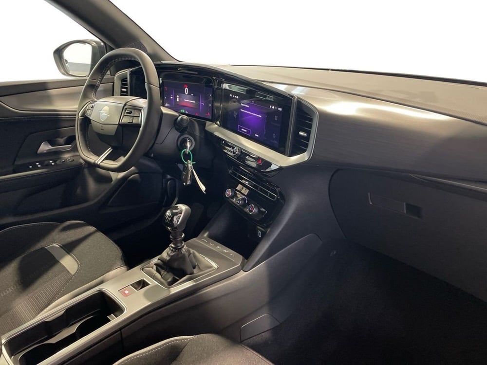 Opel Mokka nuova a Salerno (15)