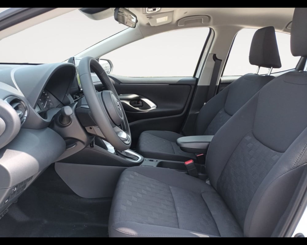 Mazda Mazda2 Hybrid nuova a Ravenna (9)